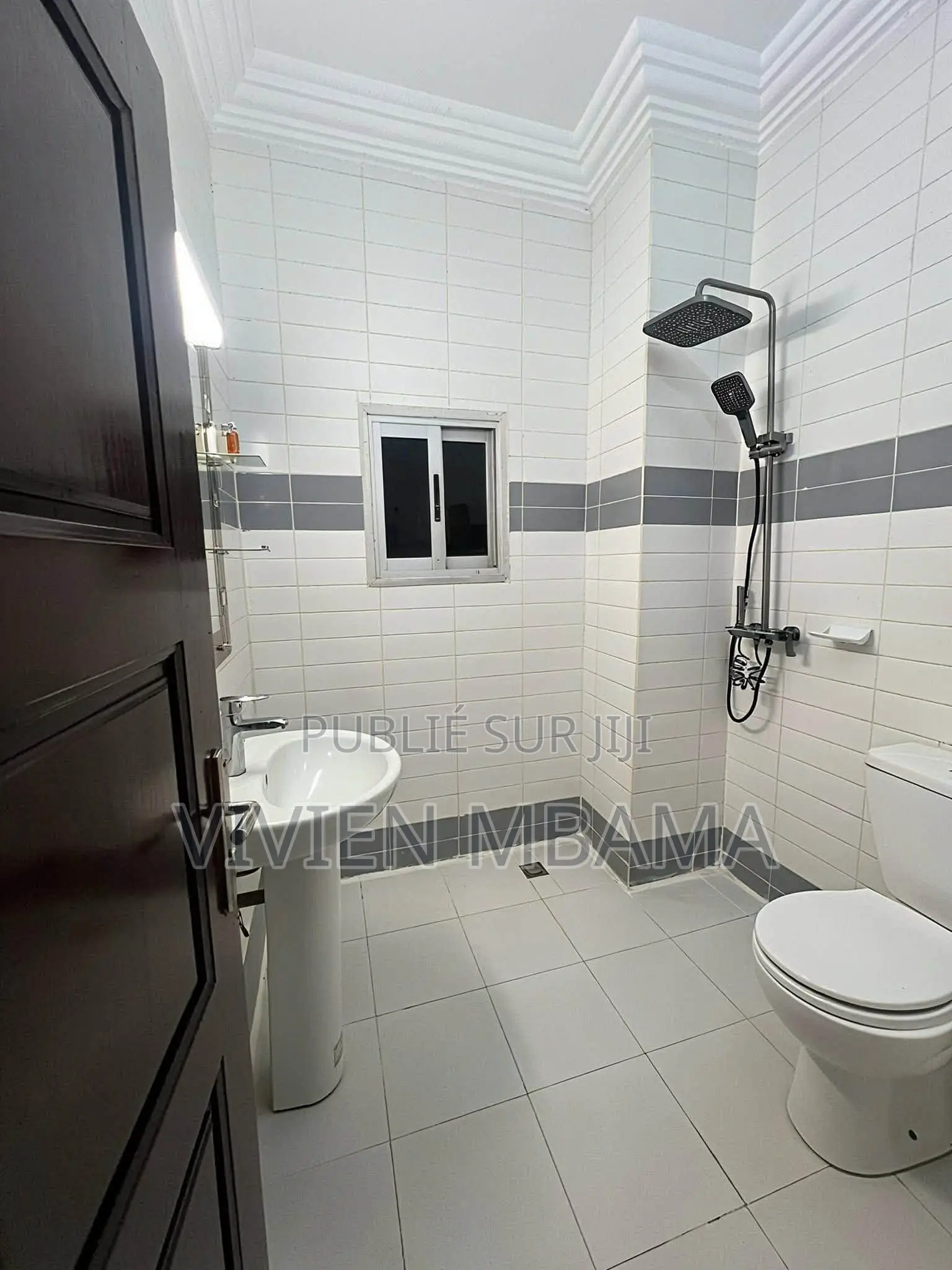 Meublé 1chbre Appartement dans Lumumba à Louer