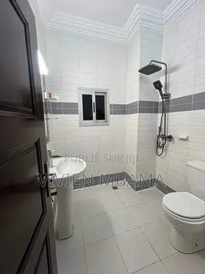 Meublé 1chbre Appartement dans Lumumba à Louer