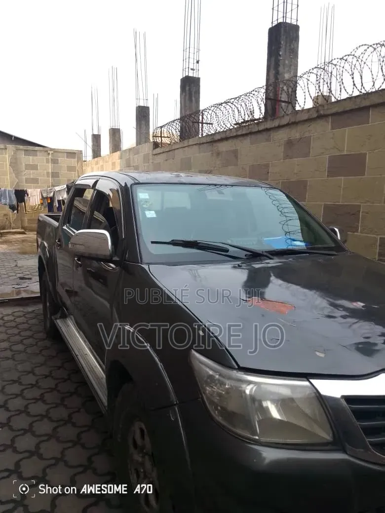 Toyota Hilux 2015 Noir