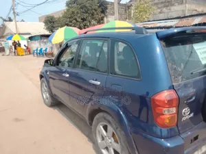 Toyota RAV4 2005 Bleu