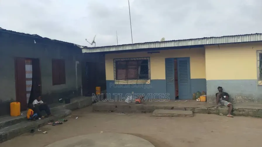 4chbre Maison dans Multiverservices, Tié-Tié à Vendre