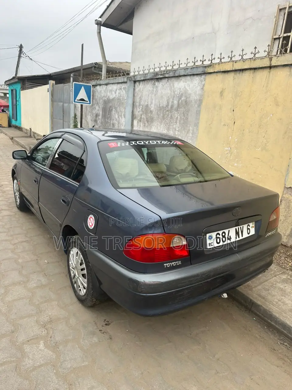 Toyota Avensis Wagon 1.8 VVT-i 2000 Bleu