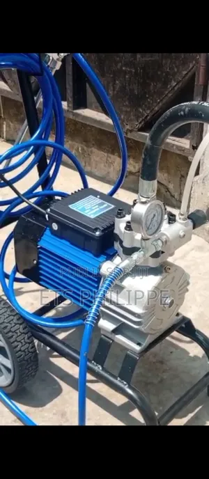 Services De Peinture Industrielle Et Domestique Avec Des Outils Pro