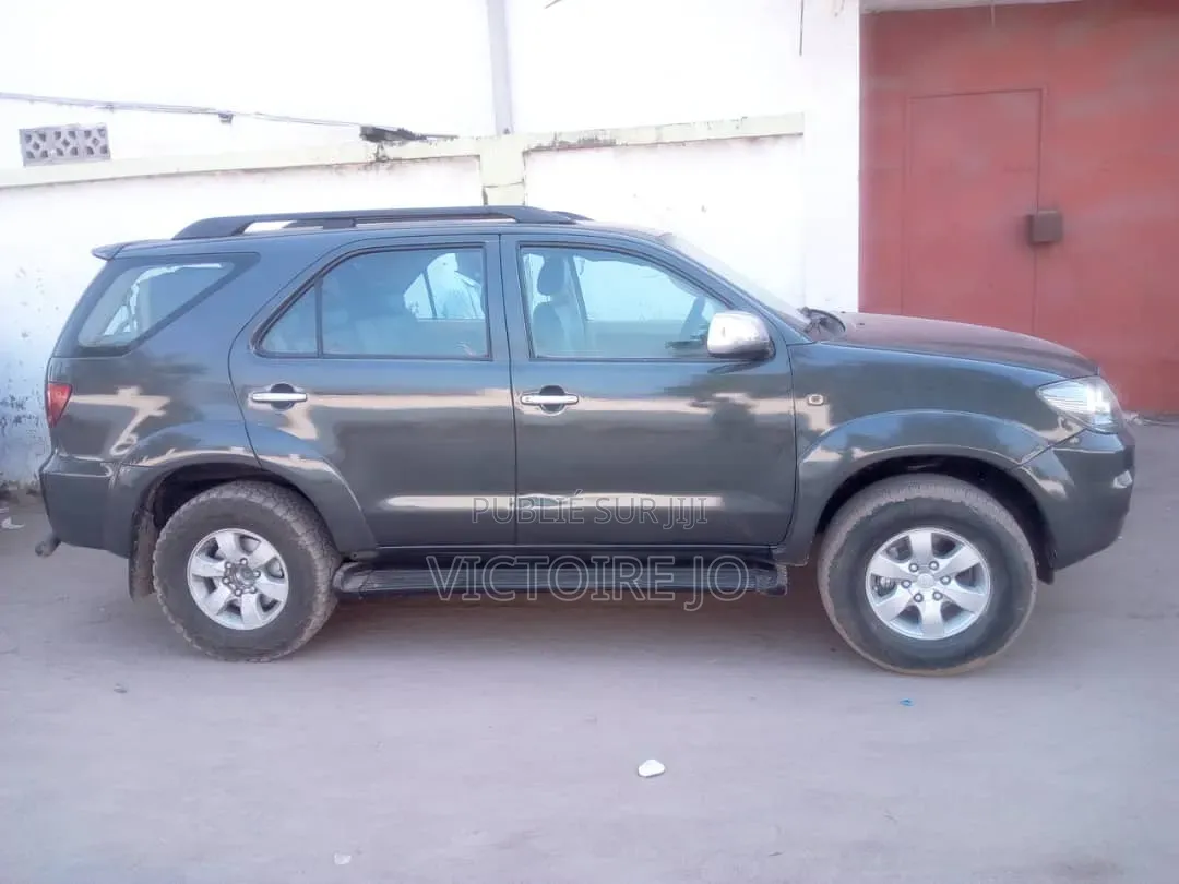 Toyota Fortuner 2014 Gris