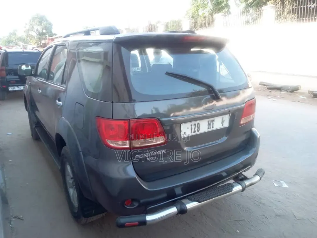 Toyota Fortuner 2014 Gris
