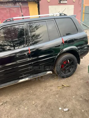 Toyota RAV4 1999 Noir