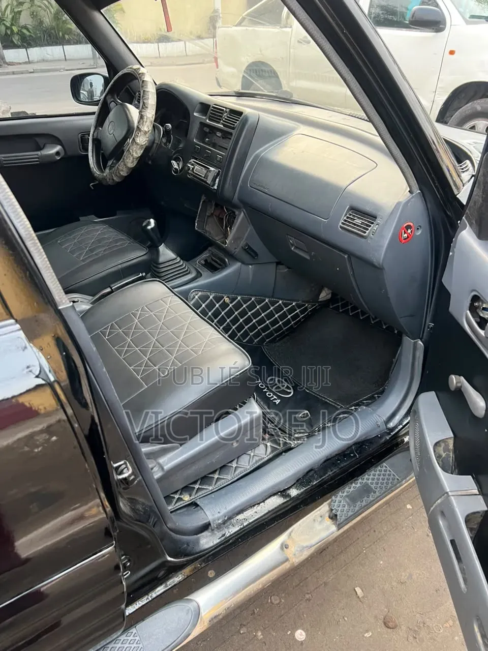 Toyota RAV4 1999 Noir