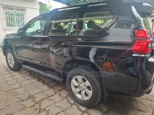 Toyota Land Cruiser Prado 2.8 2023 Noir
