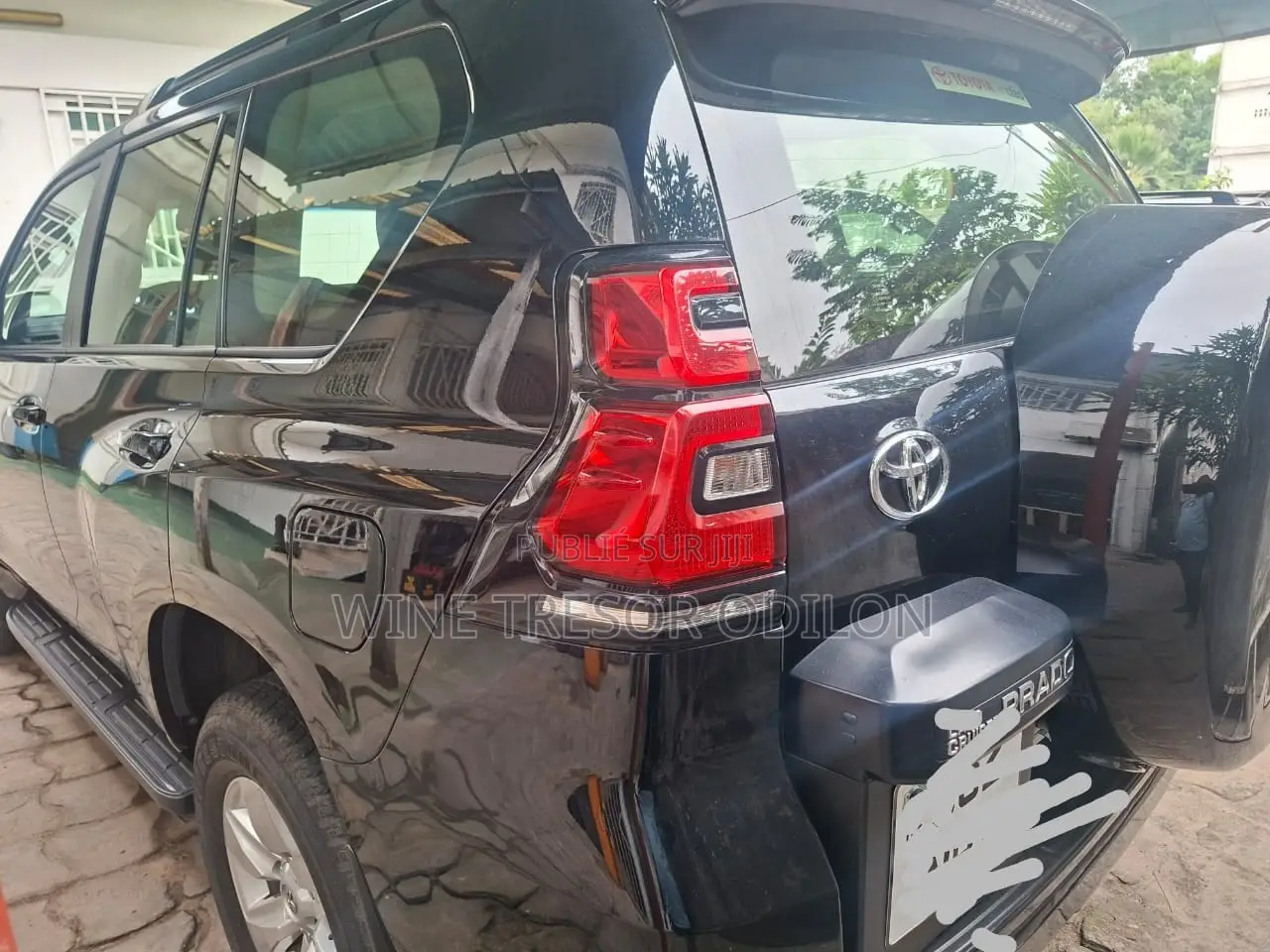 Toyota Land Cruiser Prado 2.8 2023 Noir