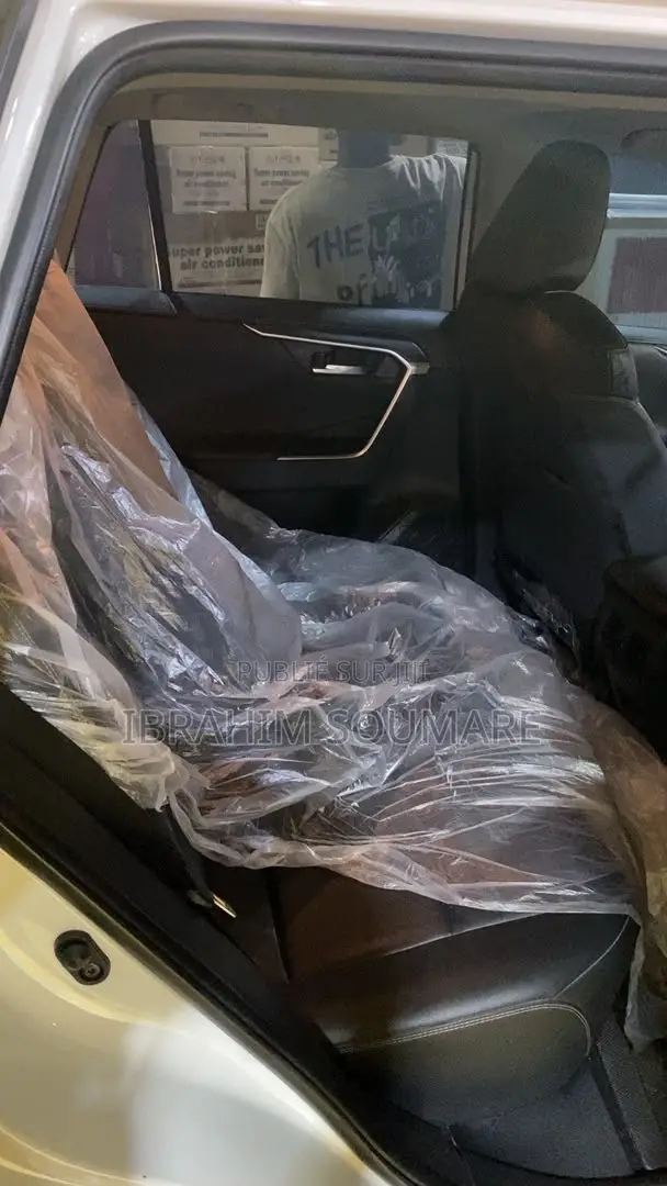 Toyota RAV4 2022 Blanc cassé