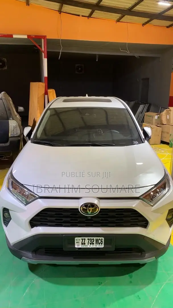 Toyota RAV4 2022 Blanc cassé