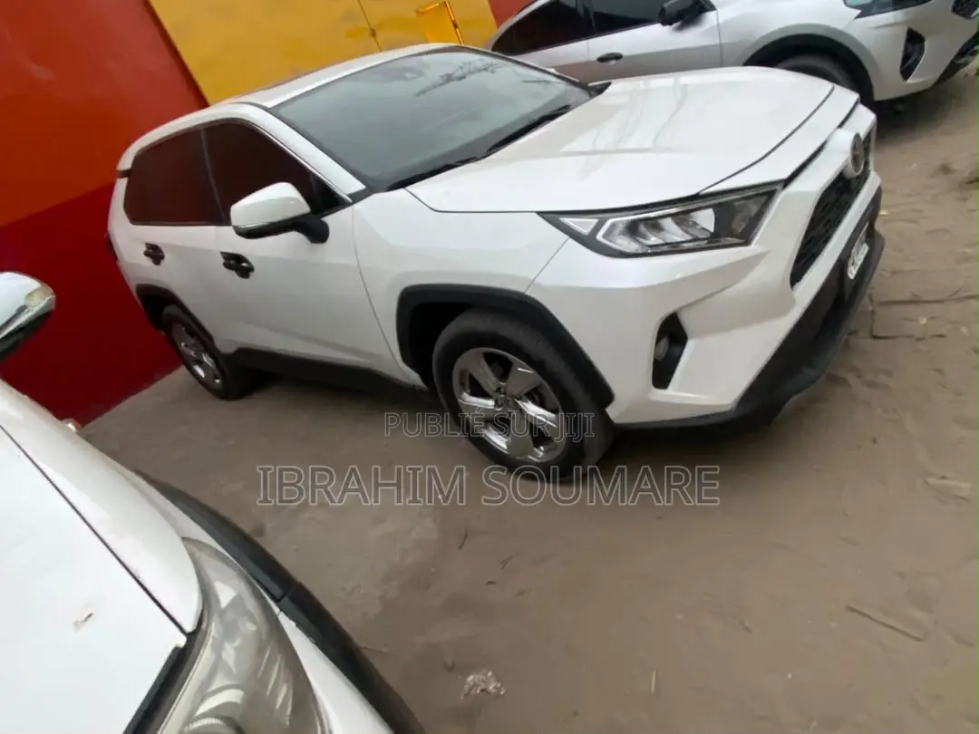 Toyota RAV4 2022 Blanc cassé