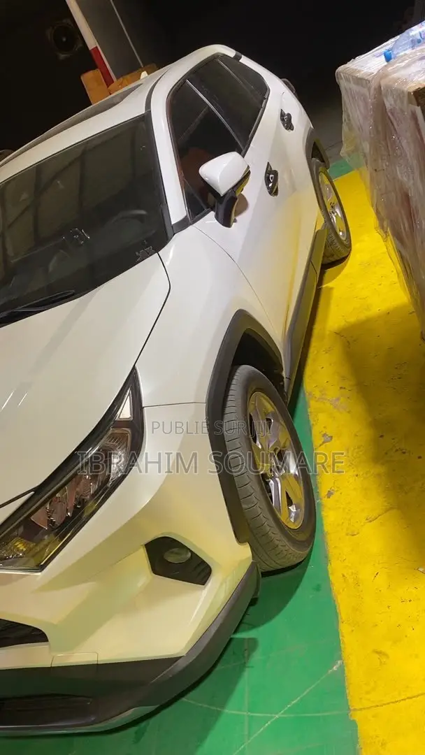 Toyota RAV4 2022 Blanc cassé