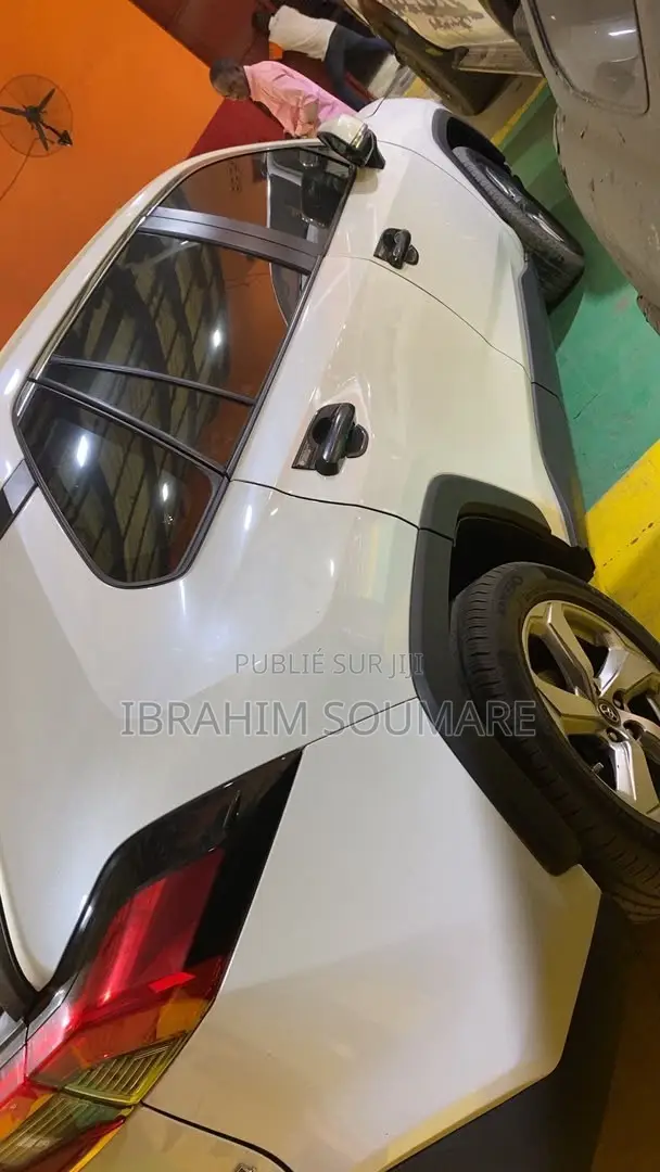 Toyota RAV4 2022 Blanc cassé