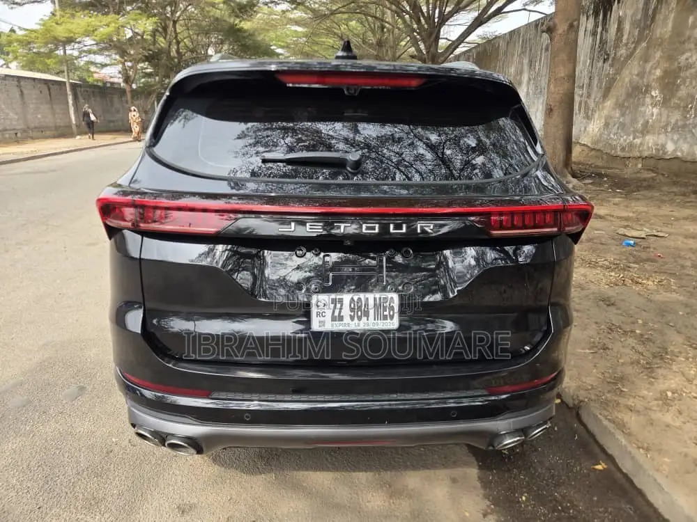 Jetour X70 1.5 7-Seater FWD 2022 Noir