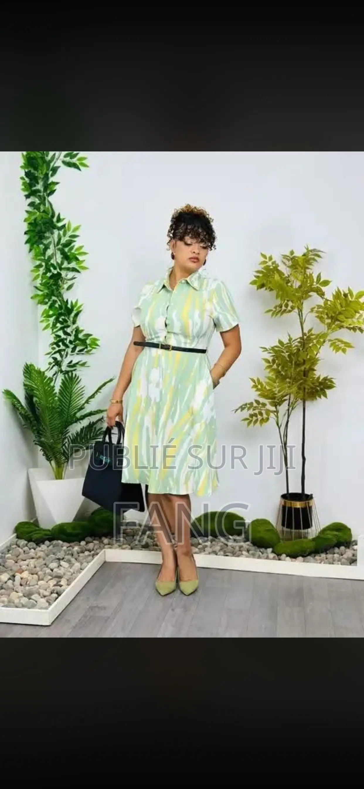 Robe Courte Grande Dame