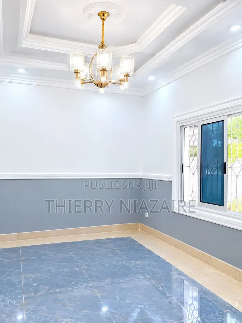 3chbre Appartement dans Nt Immobilier, Mongo-Mpoukou à Louer