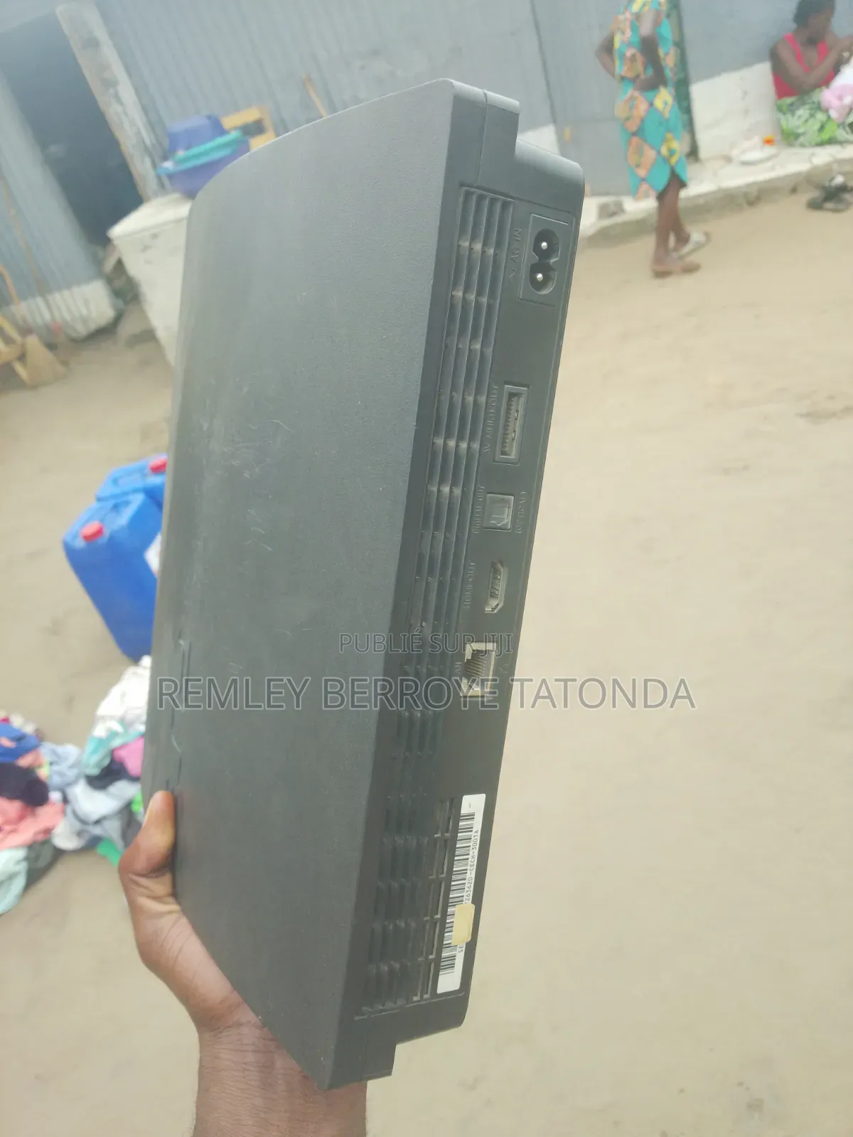 Ps3 À Vendre Acheté Il Y a 3 Mois À Débattre Craqué Avec 7 Jeux