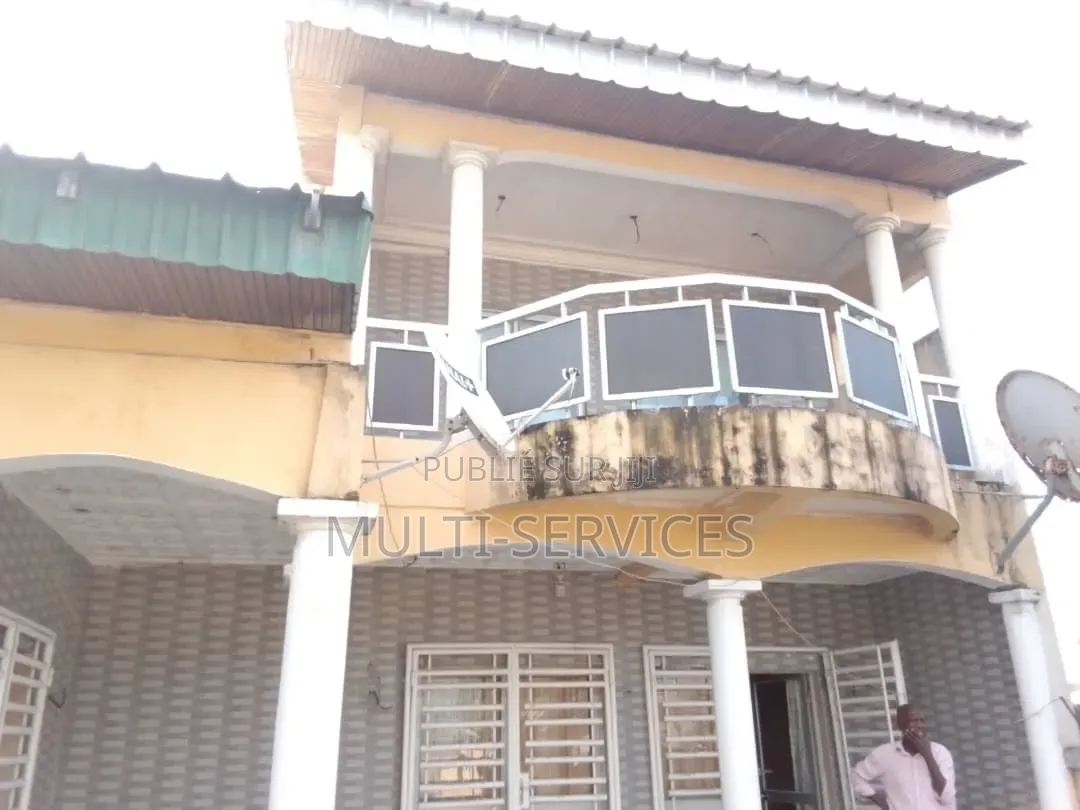4chbre Villa dans Tié-Tié à Vendre