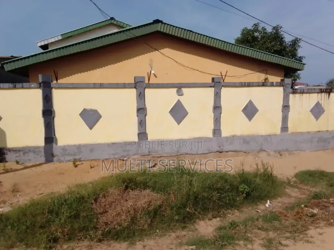 4chbre Villa dans Tié-Tié à Vendre