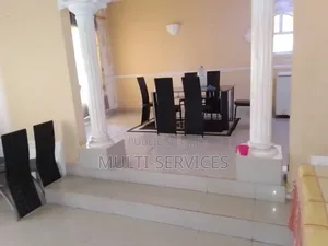 4chbre Villa dans Tié-Tié à Vendre