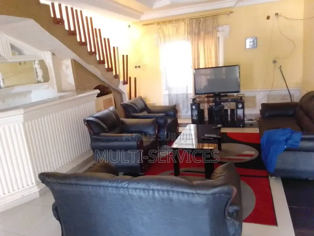 4chbre Villa dans Tié-Tié à Vendre