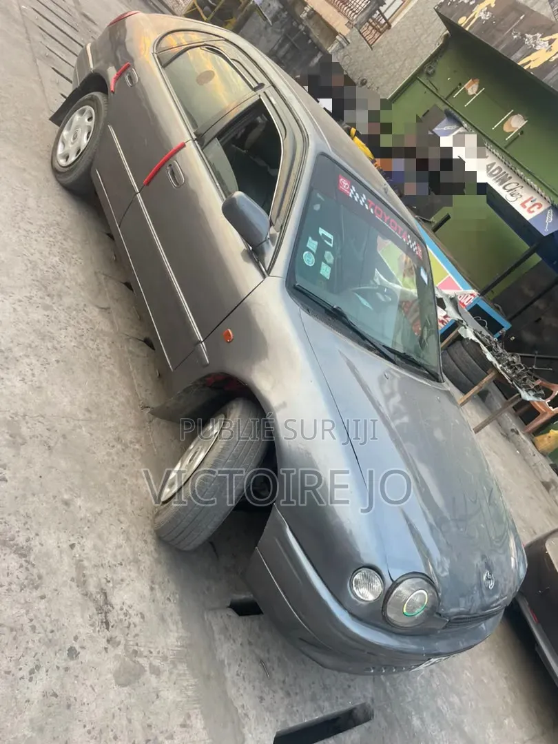 Toyota Corolla 2015 Gris