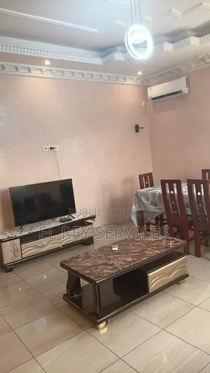 Meublé 3chbre Appartement dans El Rey Appartements, Ouenzé à Louer