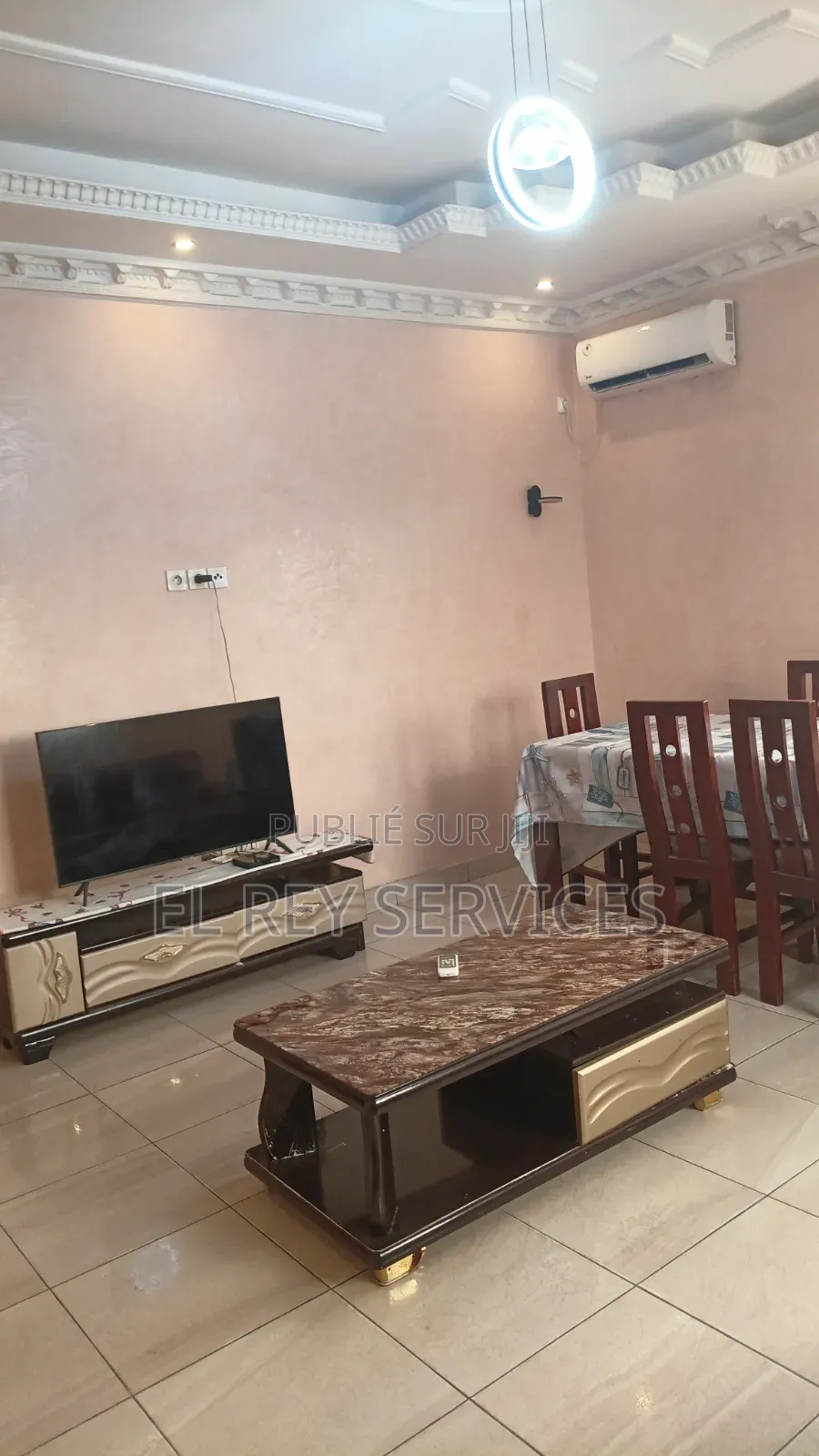 Meublé 3chbre Appartement dans El Rey Appartements, Ouenzé à Louer