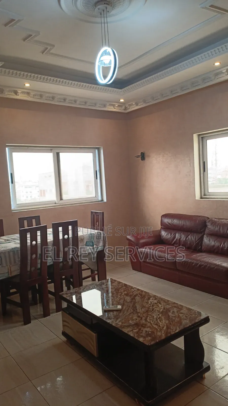 Meublé 3chbre Appartement dans El Rey Appartements, Ouenzé à Louer