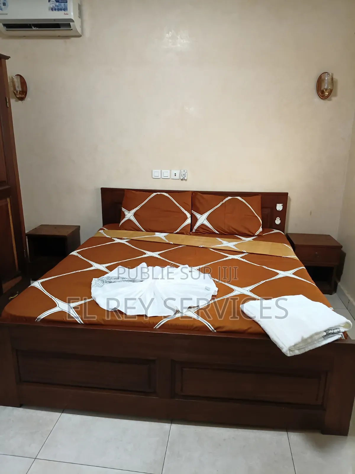 Meublé 3chbre Appartement dans El Rey Appartements, Ouenzé à Louer