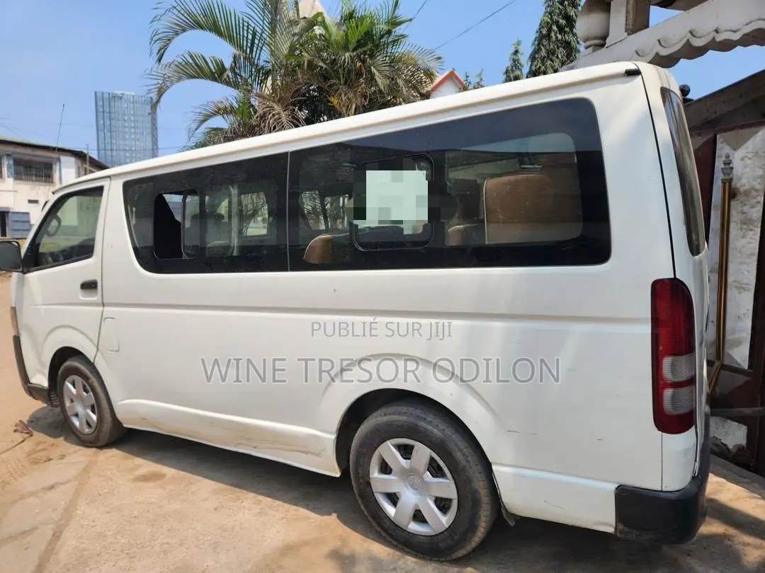Toyota HiAce 2021 Blanc