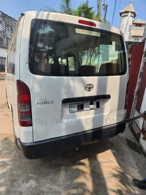 Toyota HiAce 2021 Blanc