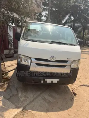 Toyota HiAce 2021 Blanc