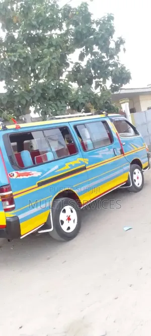 Toyota TownAce 2010 Bleu