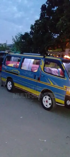 Toyota TownAce 2010 Bleu