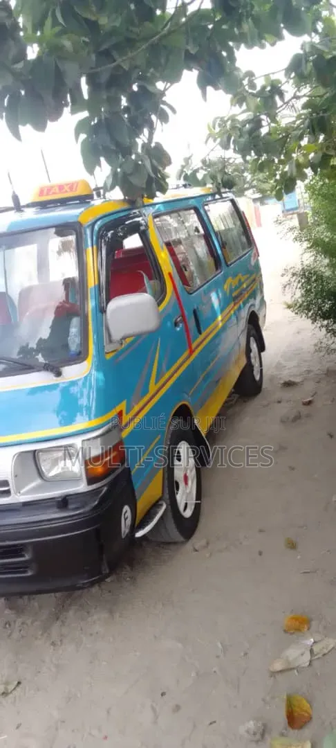 Toyota TownAce 2010 Bleu