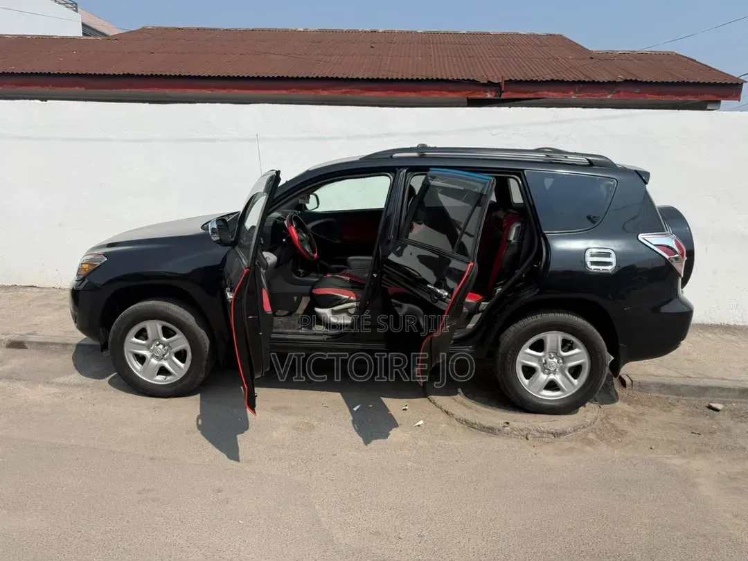 Toyota RAV4 2011 Noir