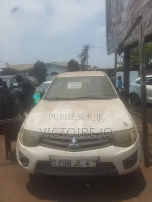 Mitsubishi Canter 2017 Blanc