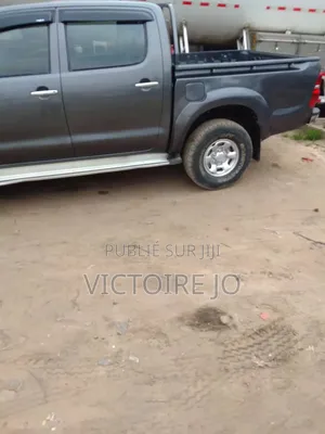 Toyota Hilux 2012 Gris