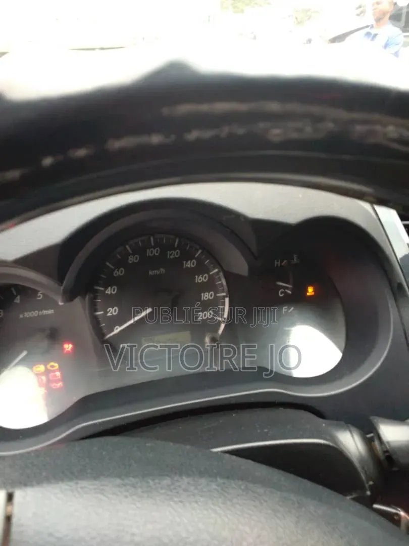 Toyota Hilux 2012 Gris