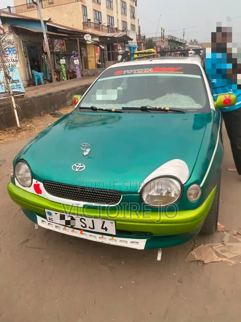 Toyota Corolla 2015 Vert