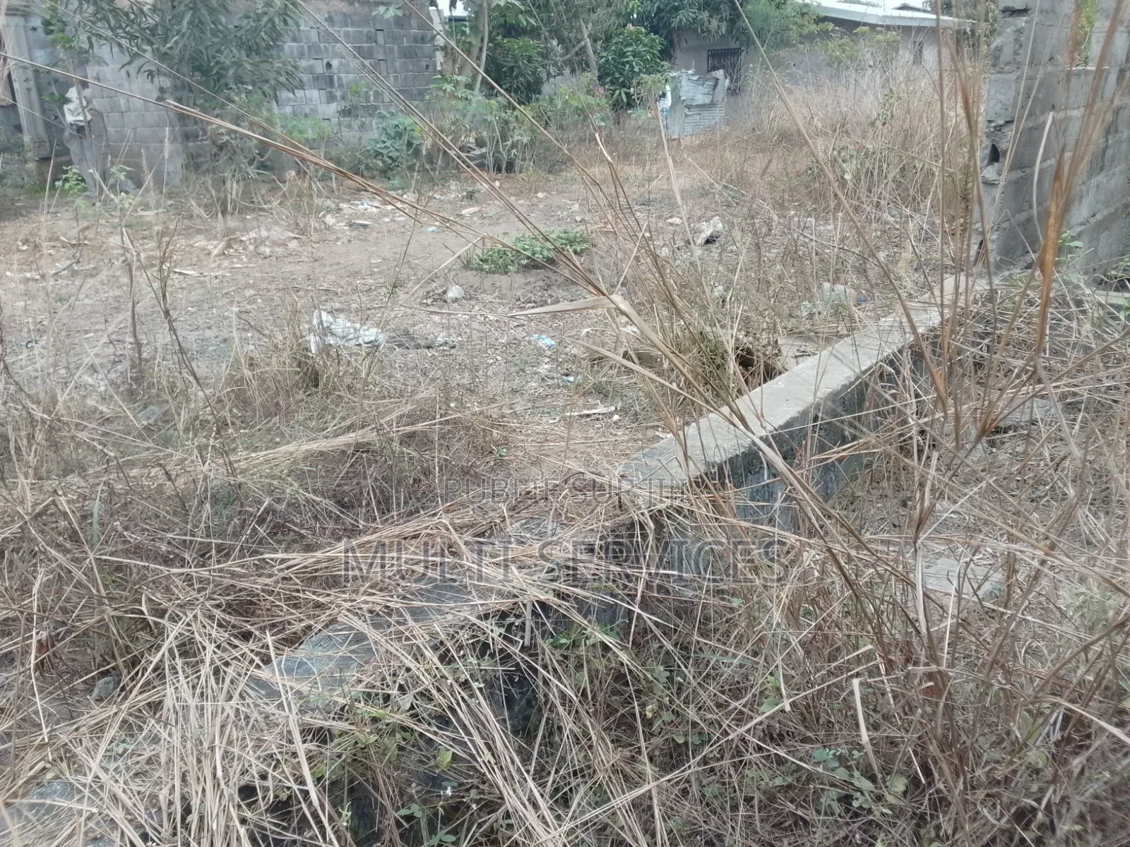 Parcelle À Vendre Au Terminus De Nanga