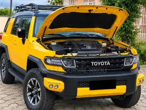 Toyota FJ Cruiser 2015 Jaune