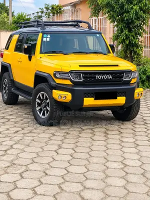 Toyota FJ Cruiser 2015 Jaune
