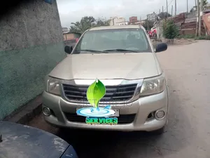 Toyota Hilux 2014 Doré