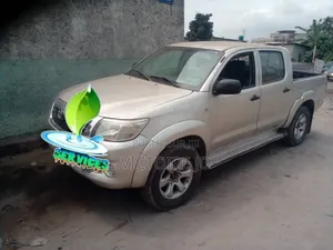 Toyota Hilux 2014 Doré