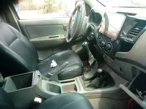 Toyota Hilux 2014 Doré