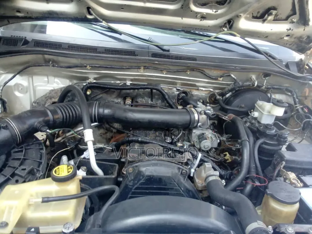 Toyota Hilux 2014 Doré