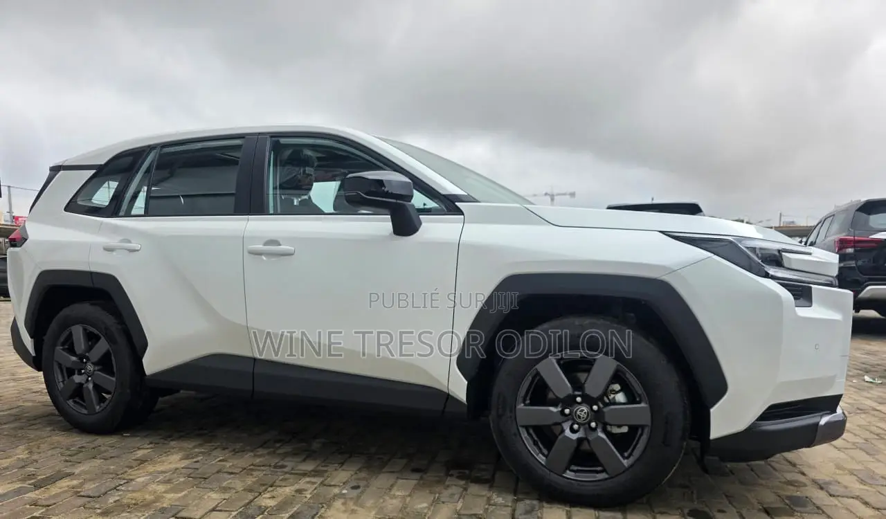 Nouveau Toyota RAV4 Limited 2026 Blanc cassé